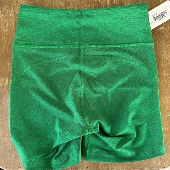 NWT Outdoor Voices Warmup 5" Short in Spearmint XXS - Picture 4 of 5